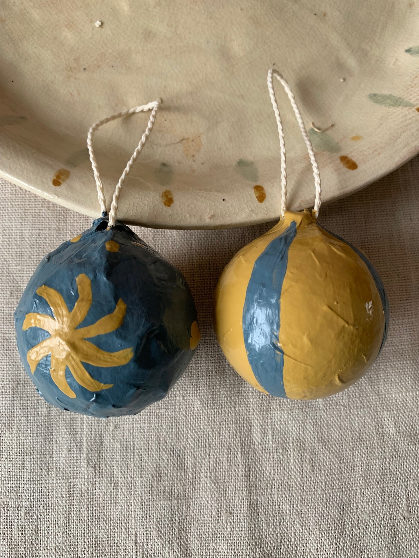 Paper mache Christmas bauble making